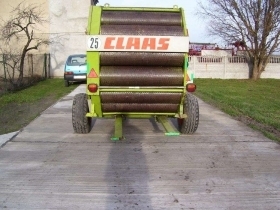 Пресс-подборщик рулонный Claas Rollant 44